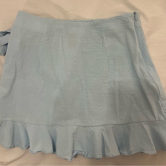 Light Blue Skirt - Picture 2 of 2